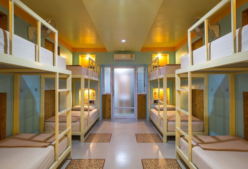 سرير فى غرفة مشتركه, Good Dream