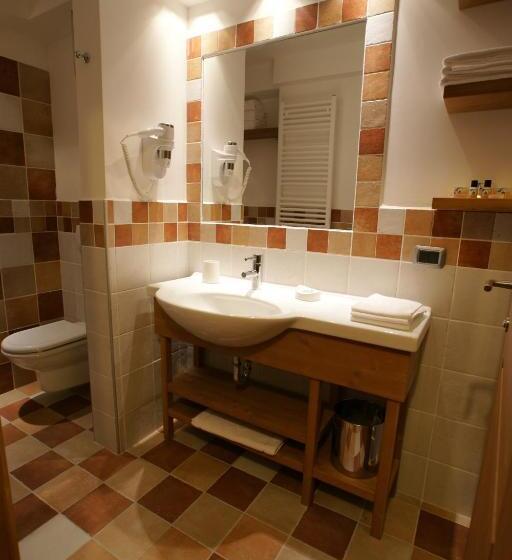 استودیوی استاندارد, Adler Clubresidence