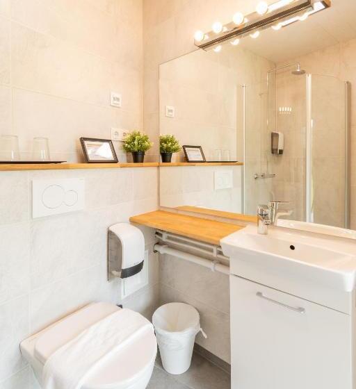 اتاق اکونومی, Adventure Hotel Geirland