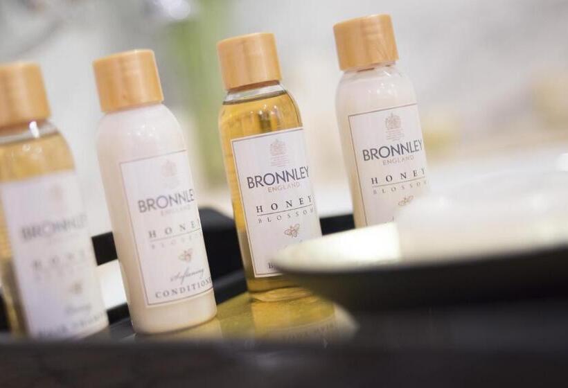 اتاق لوکس با تخت بزرگ, Apricot