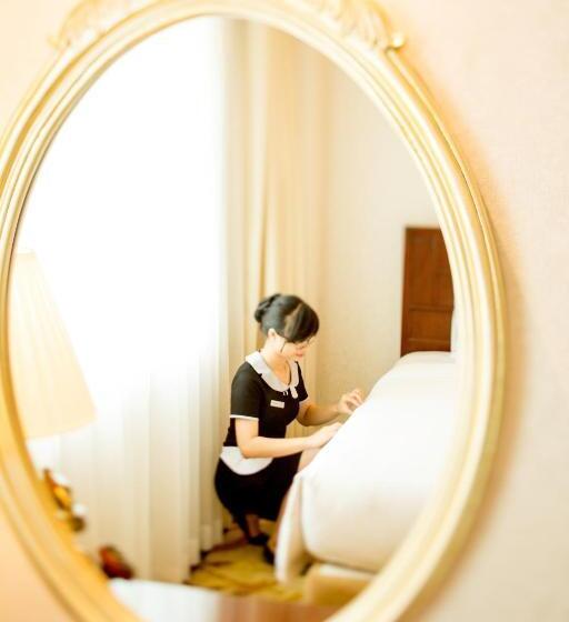 اتاق لوکس با تخت بزرگ, Apricot