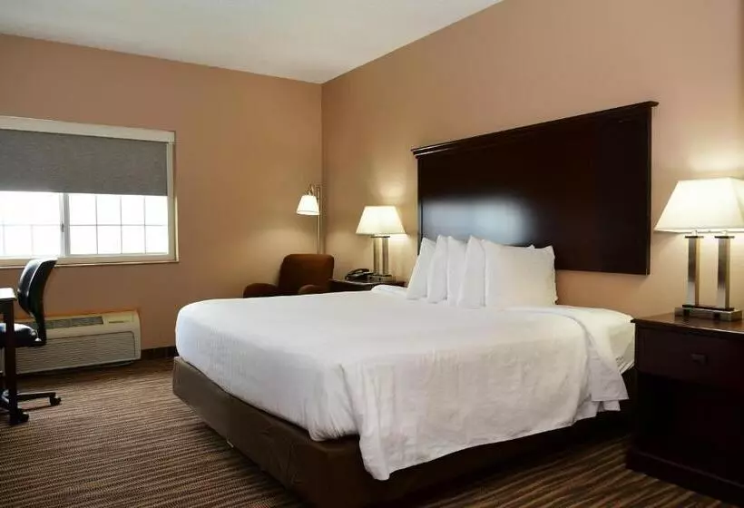 身障者適用キングサイズベッドルーム, Cobblestone Inn & Suites   Denison | Majestic Hills