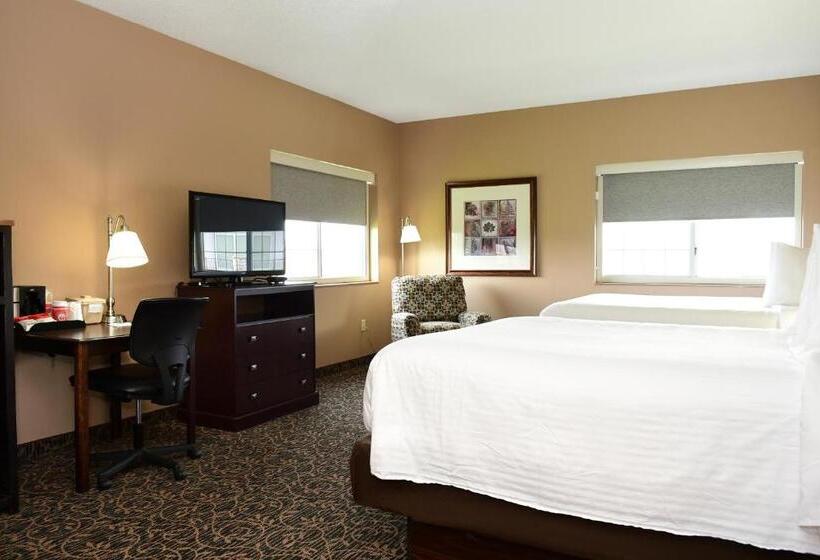 Люкс, Cobblestone Inn & Suites   Denison | Majestic Hills