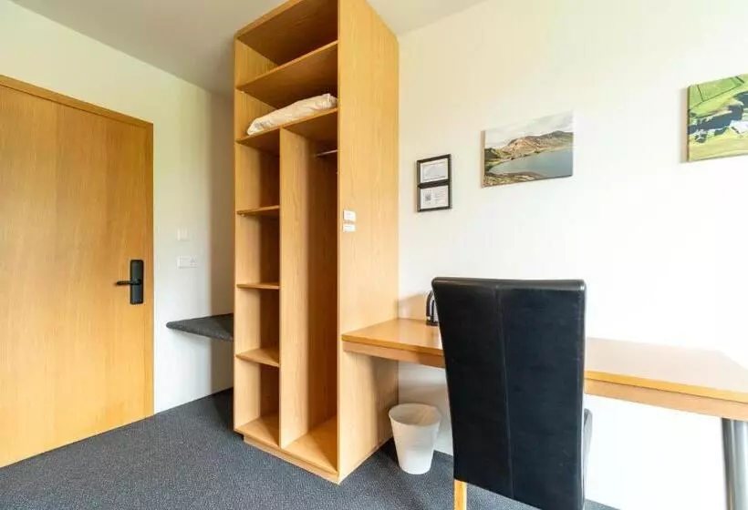 اتاق استاندارد سه نفره, Adventure Hotel Geirland