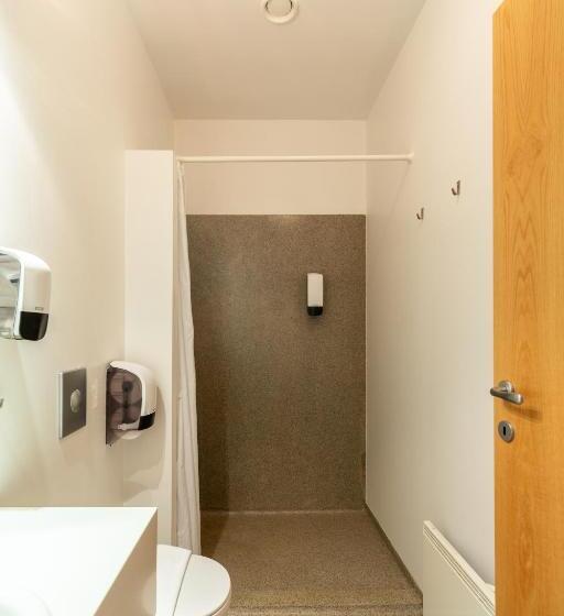 اتاق استاندارد سه نفره, Adventure Hotel Geirland