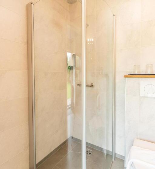 اتاق اکونومی, Adventure Hotel Geirland