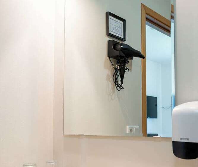 اتاق استاندارد یک نفره, Adventure Hotel Geirland