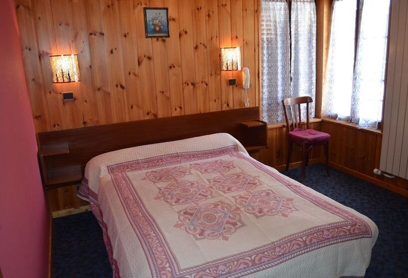 חדר סטנדרט, Les Touristes