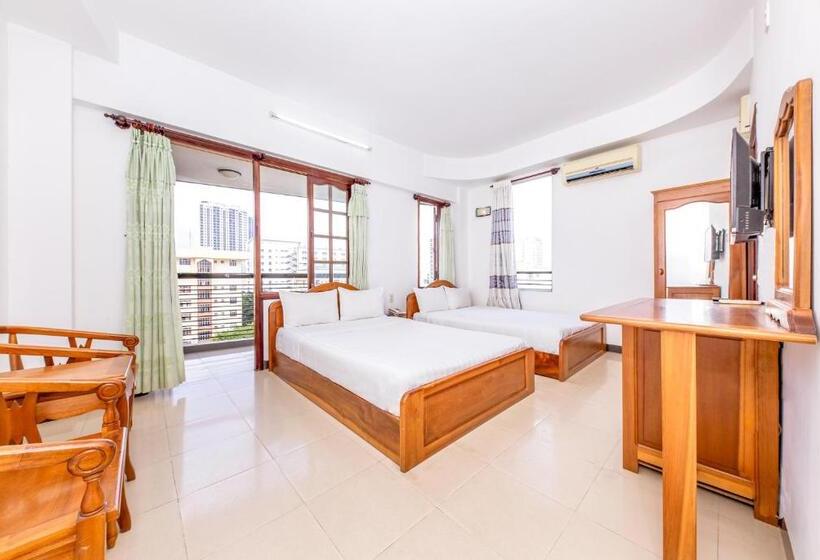 اتاق استاندارد, Minh Cat