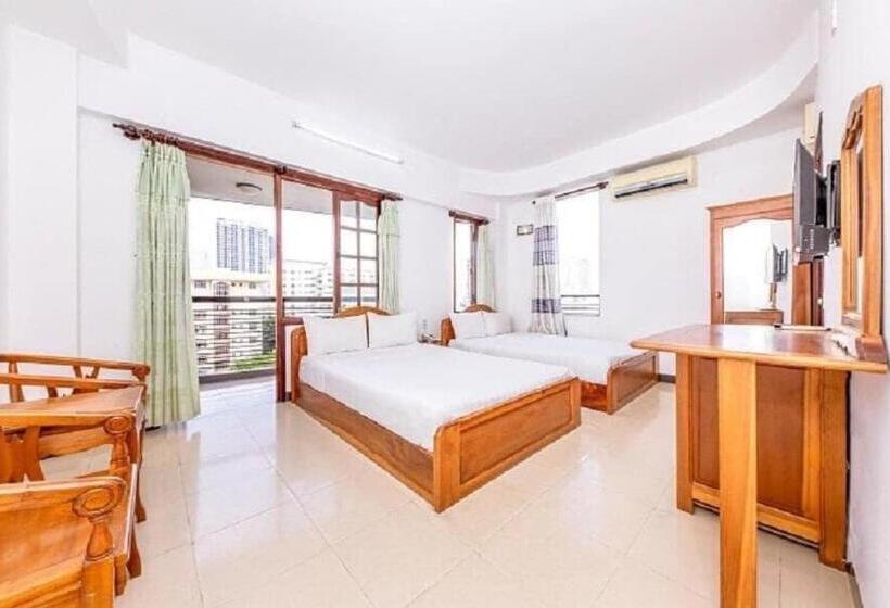 اتاق استاندارد, Minh Cat