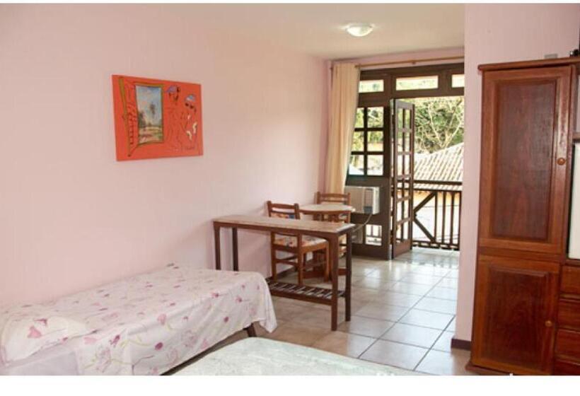 발코니가 있는 4인용 스탠다드 룸, Pousada Farol Dos Borbas