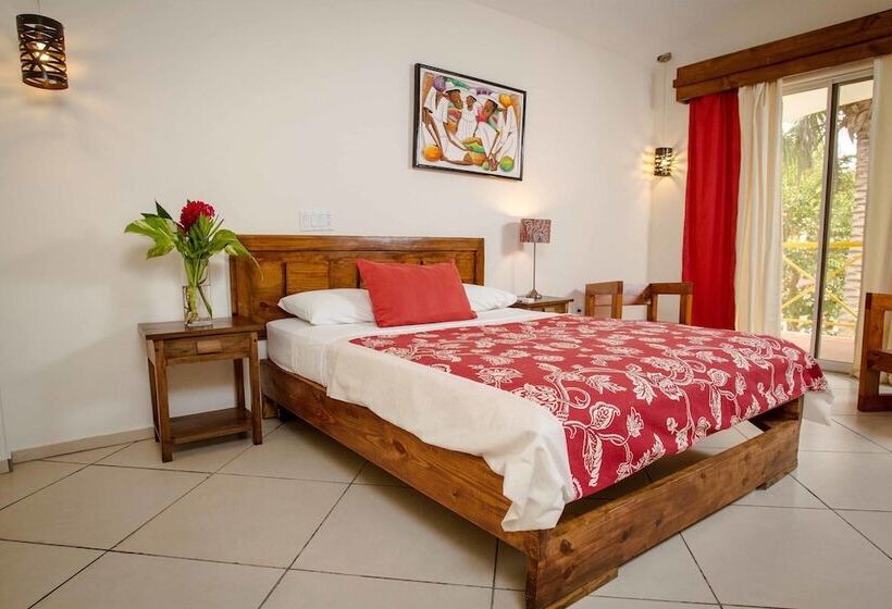 سوییت جونیور, Restaurant Cyvadier Plage