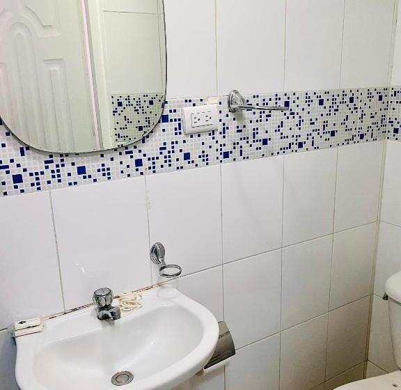 اتاق اکونومی یک تخته, Rig Casa Conde