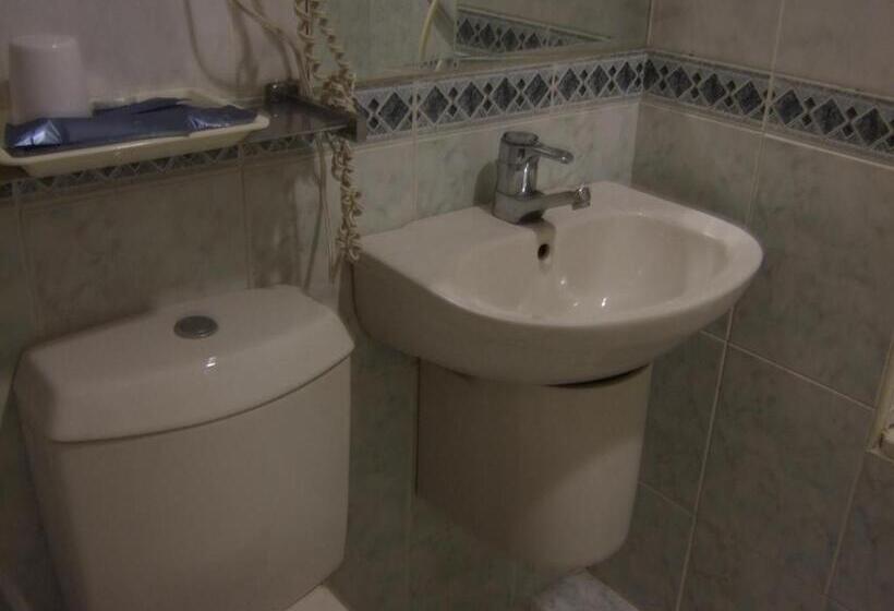 اتاق خانوادگی, Riverside