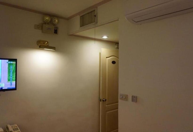 اتاق اکونومی یک تخته, Riverside