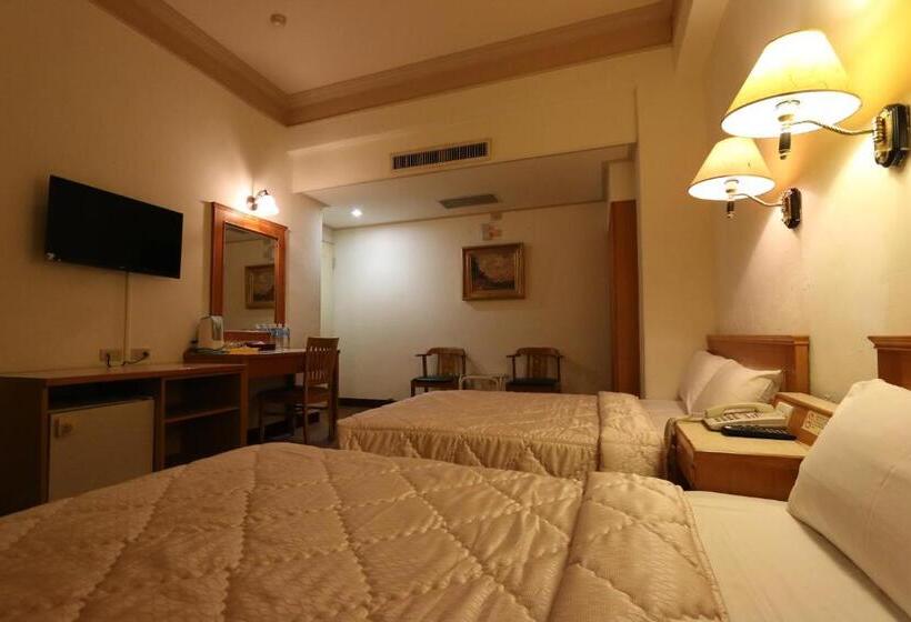 اتاق استاندارد چهار تخته, Riverside