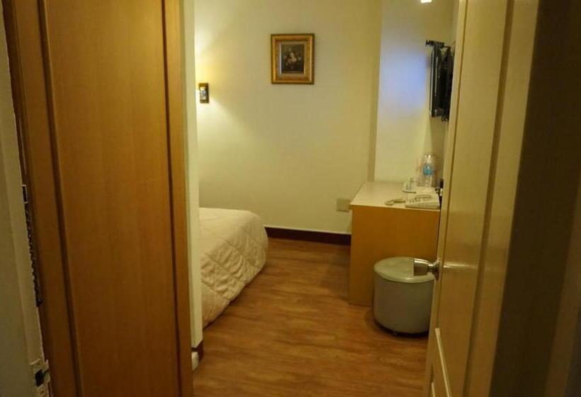 اتاق اکونومی یک تخته, Riverside