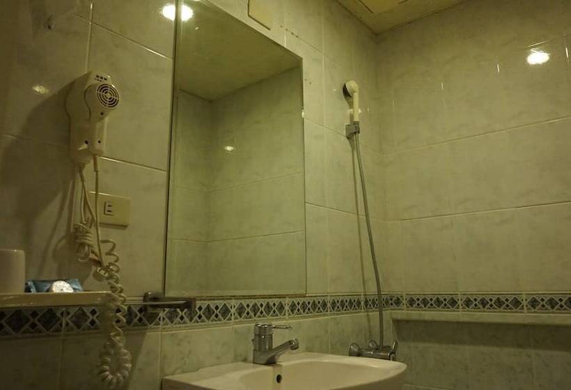 اتاق خانوادگی, Riverside