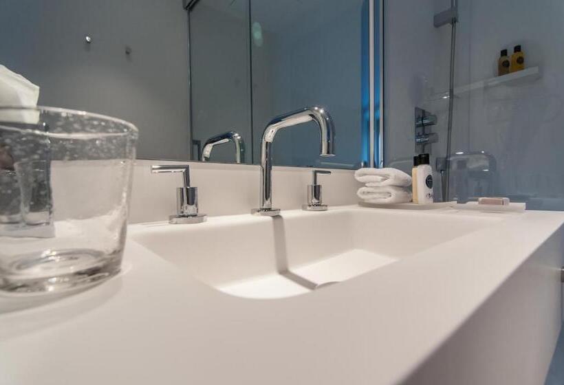 Номер Стандарт, Sorli Emocions