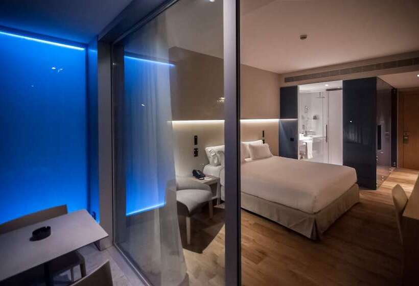 Номер Стандарт Вид на Горы, Sorli Emocions