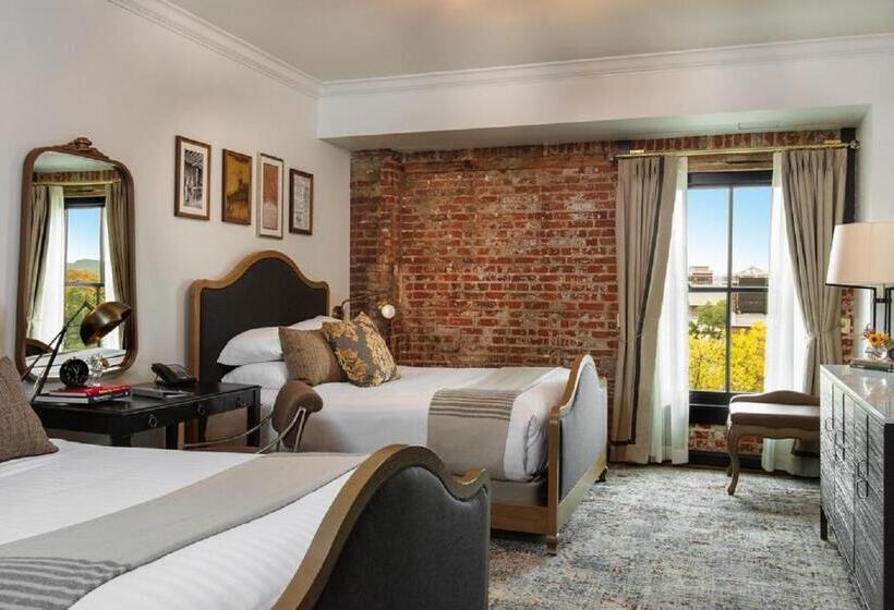 クイーンサイズベッドのクラシックルーム, The Charmant