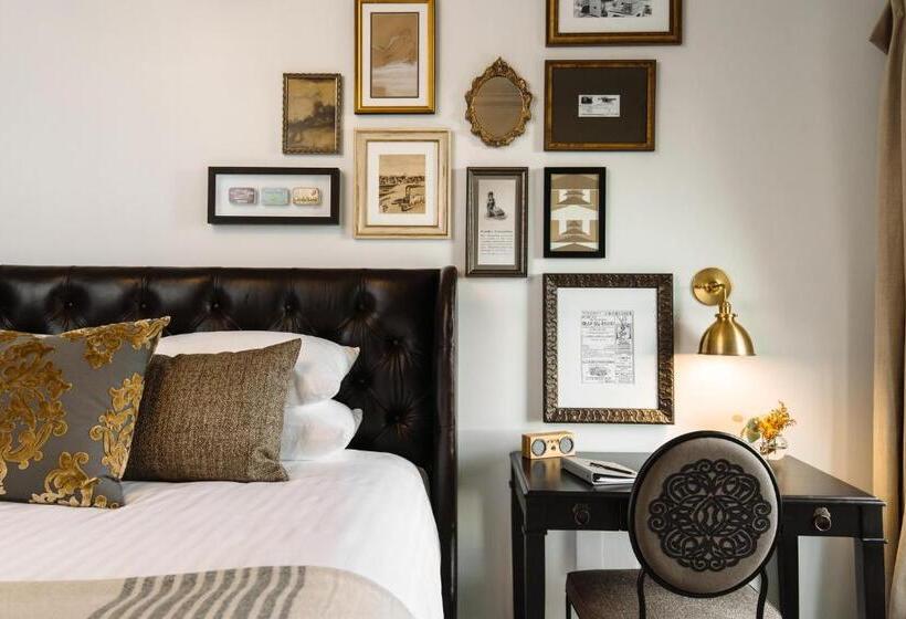 クイーンサイズベッドのクラシックルーム, The Charmant