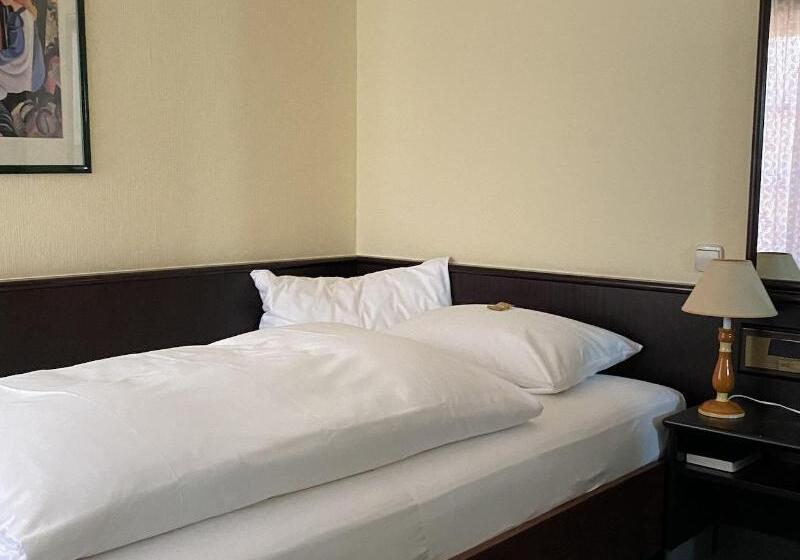 キングサイズベッドのクラシックルーム, The Charmant