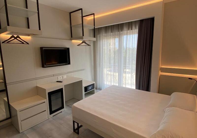 キングサイズベッドのクラシックルーム, The Charmant