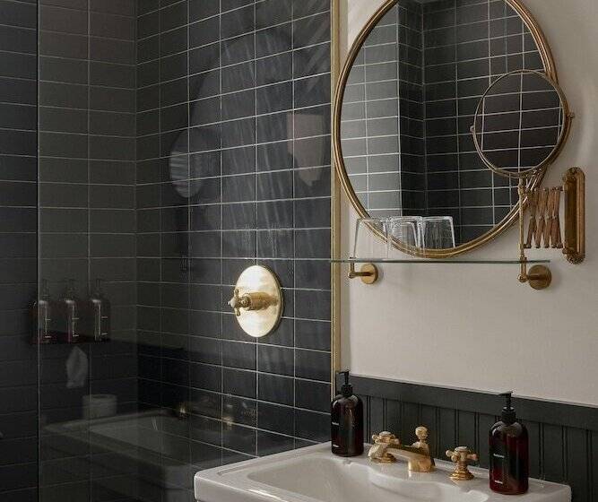 غرفة قياسية سرير كينج, The Dean Hotel, An Ash