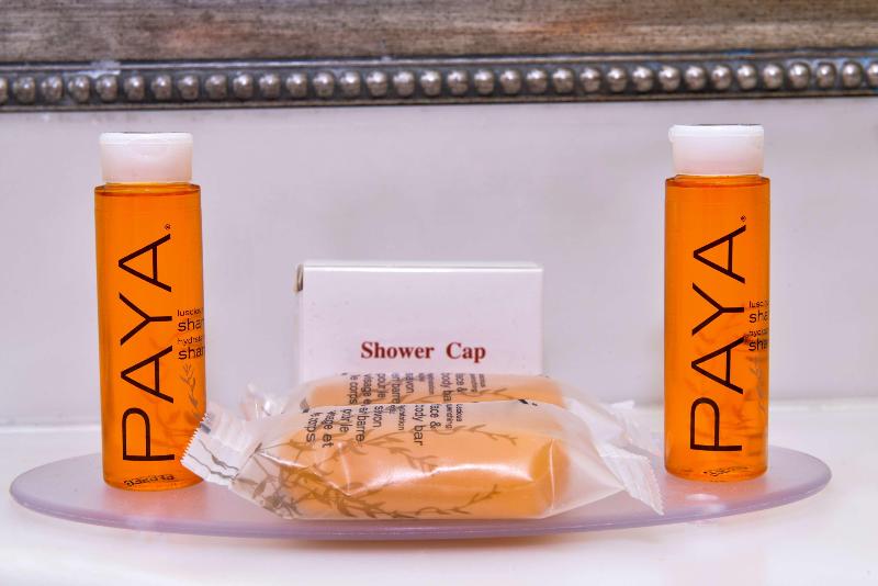 جناح سرير كينج, The Dean Hotel, An Ash