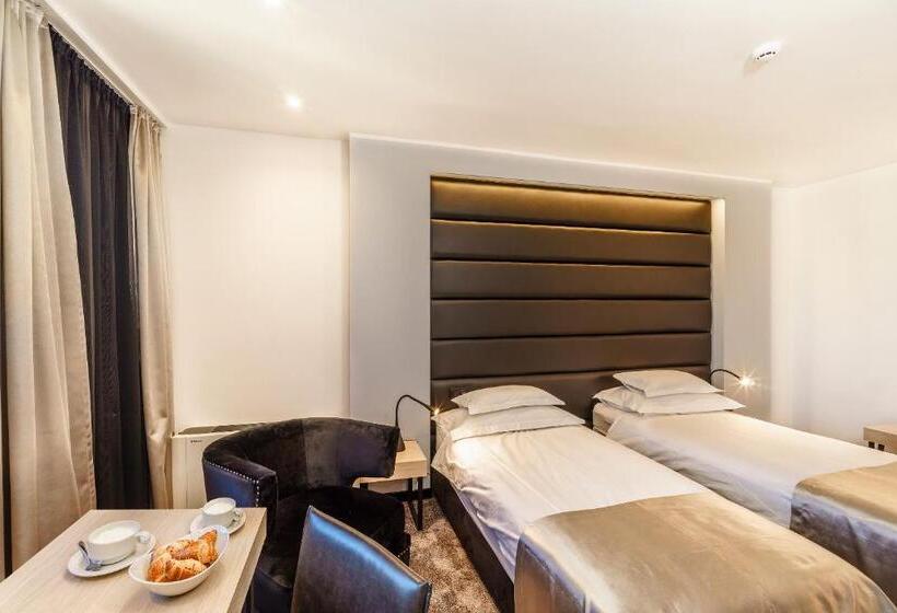 Номер Superior Вид на Город, The View Luxury Rooms