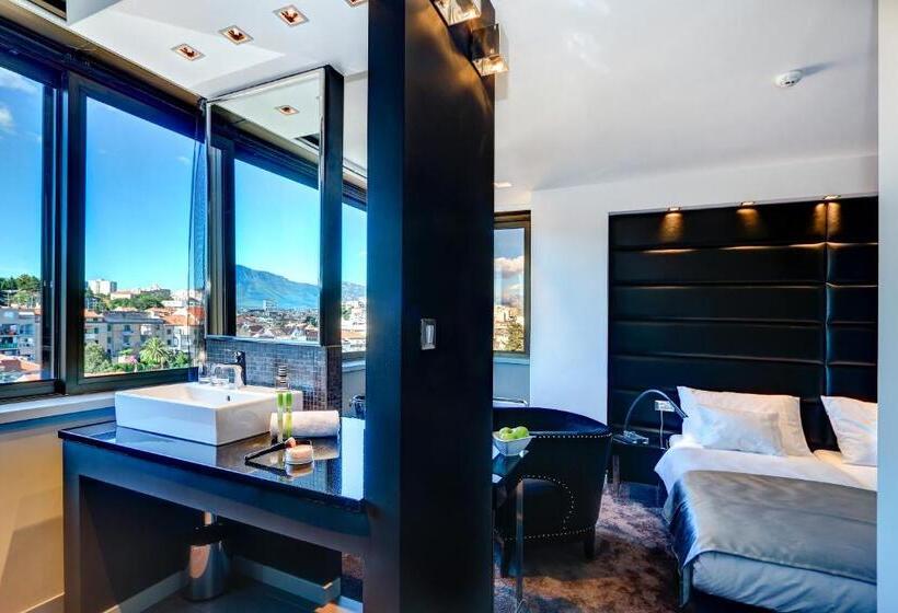 수피리어 룸 도시 전망, The View Luxury Rooms