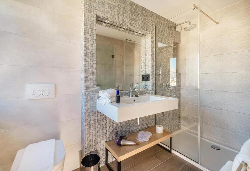 수피리어 룸 측면 바다 전망, The View Luxury Rooms