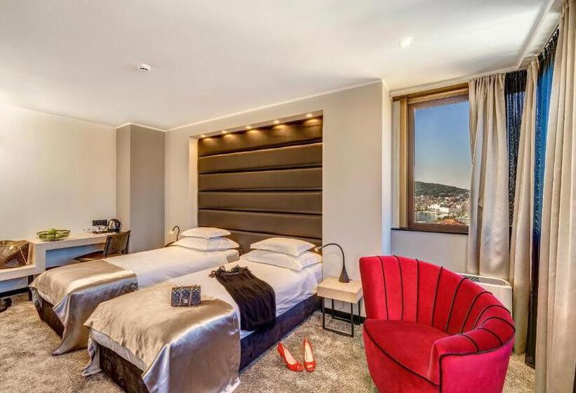 수피리어 룸 측면 바다 전망, The View Luxury Rooms