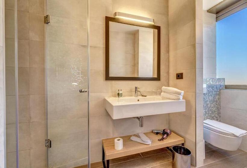 Люкс Вид на Город, The View Luxury Rooms