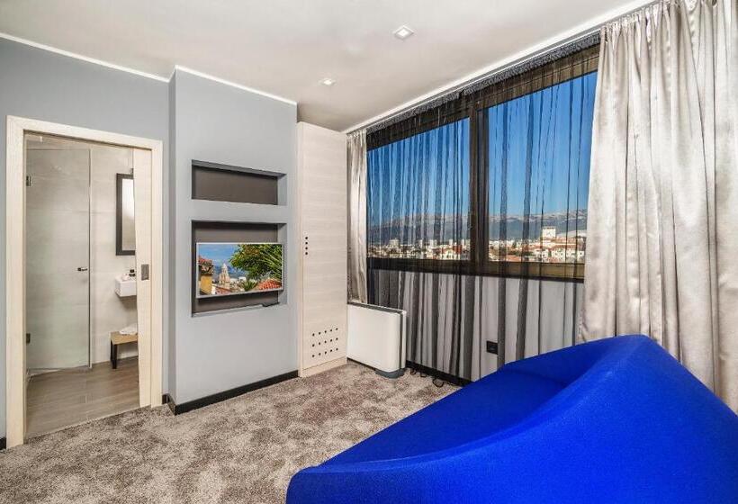 Люкс Вид на Город, The View Luxury Rooms