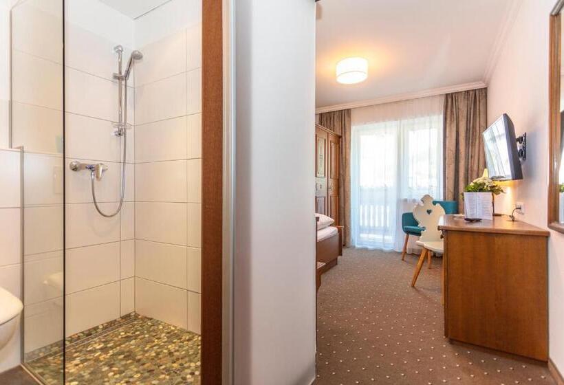 חדר סטנדרט יחיד עם מרפסת, Pension Pinzgauer Hof