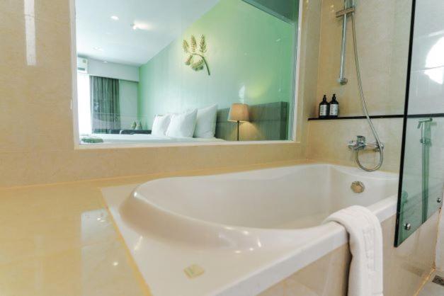 디럭스 룸, Tamarind Garden Hotel   Sha Plus Certified