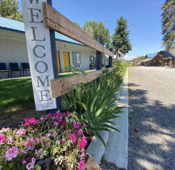 إستوديو قياسى, Columbia Point Resort