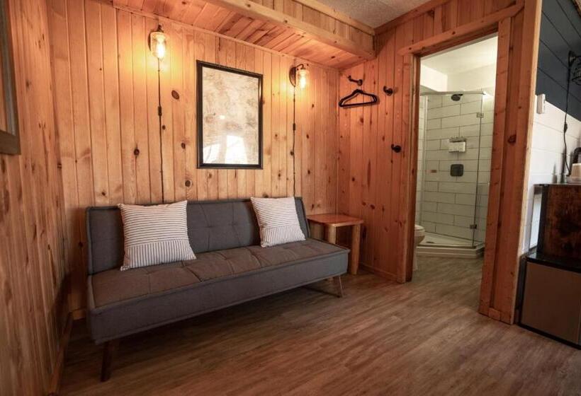 إستوديو قياسى سرير كينج, Columbia Point Resort