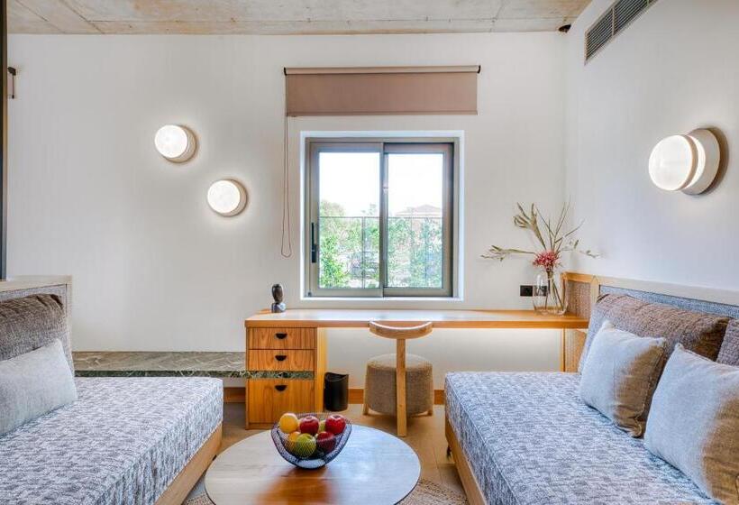 Люкс Вид на Сад, Capital Luxury Suites