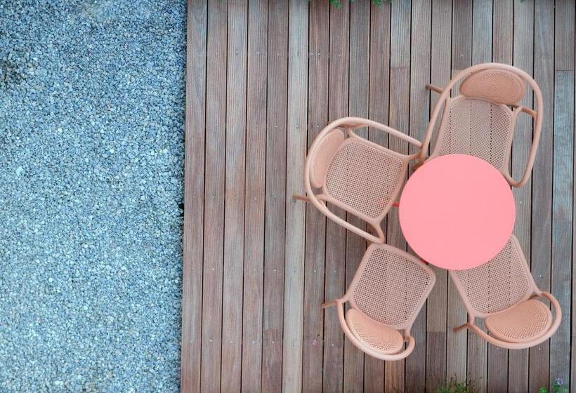 가든 전망 주니어 스위트, Capital Luxury Suites