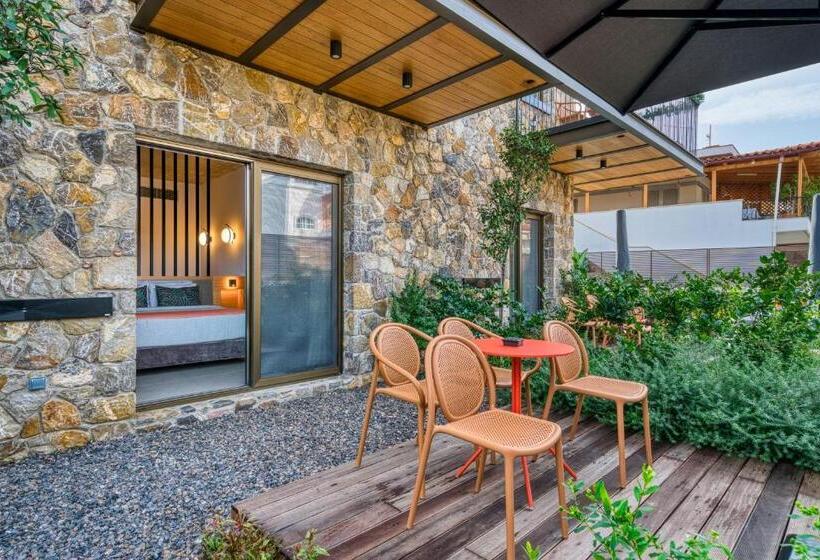 가든 전망 주니어 스위트, Capital Luxury Suites