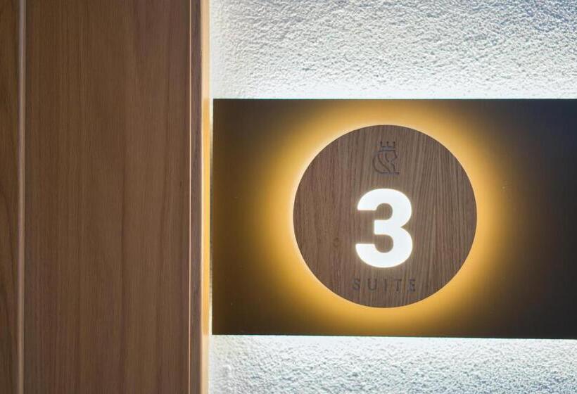 디럭스 스위트, Capital Luxury Suites