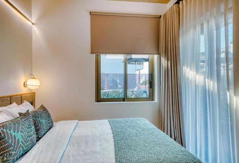 디럭스 스위트, Capital Luxury Suites