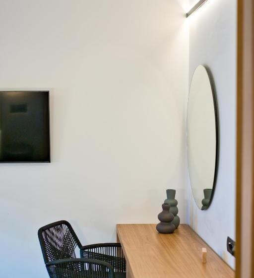 Люкс Повышенной Комфортности, Capital Luxury Suites