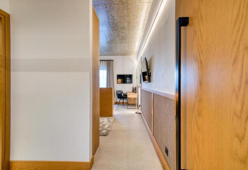 가든 전망 주니어 스위트, Capital Luxury Suites