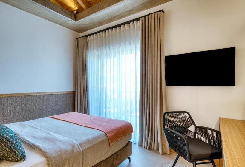 주니어 스위트 측면 바다 전망, Capital Luxury Suites