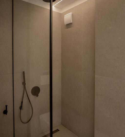 주니어 스위트 측면 바다 전망, Capital Luxury Suites