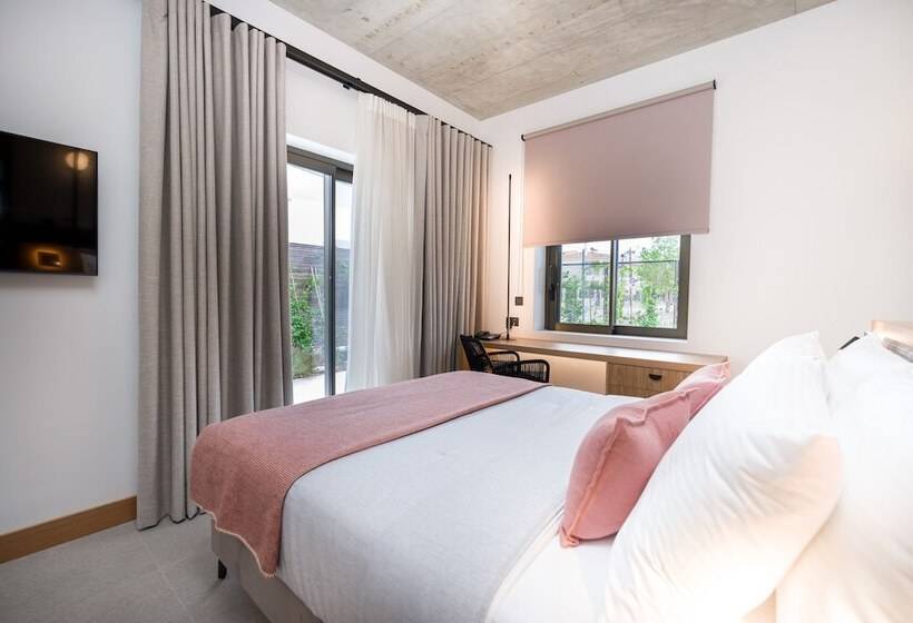 디럭스 스위트, Capital Luxury Suites